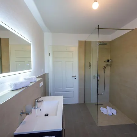 Max In Moritzdorf - Luxus Unter Reet Mit Seeblick, Kamin, Sauna Venkovský dům